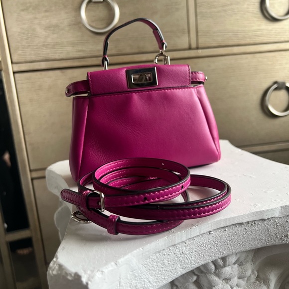 Fendi micro peekaboo fuchsia bag - Picture 4 of 14